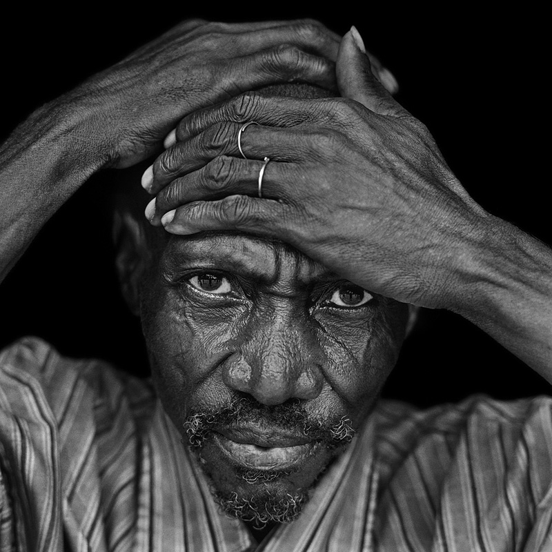 © Christine Turnauer - Maoma, healer, Pygmy Bayaka, Central African Republic 2012, Coal pigment print
